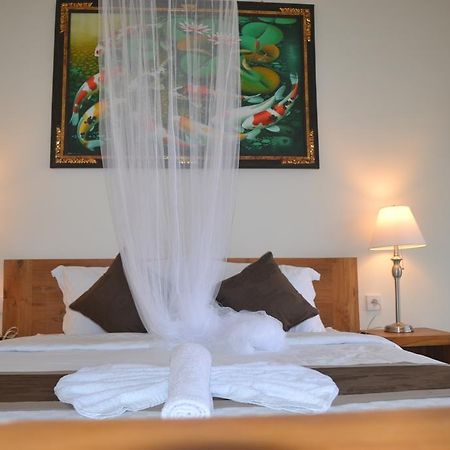 Master Homestay Amed Exteriör bild