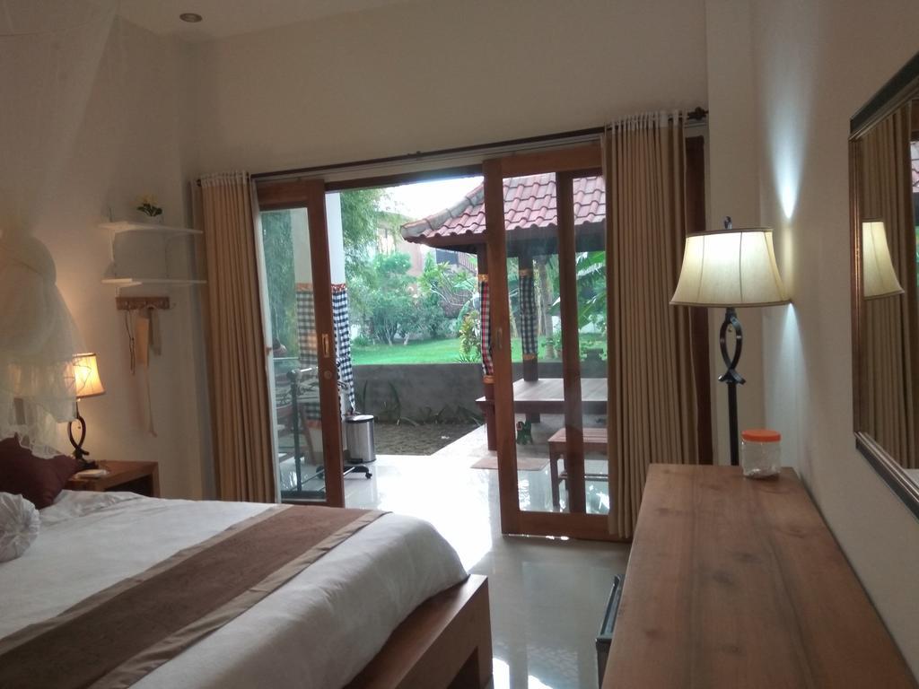 Master Homestay Amed Exteriör bild