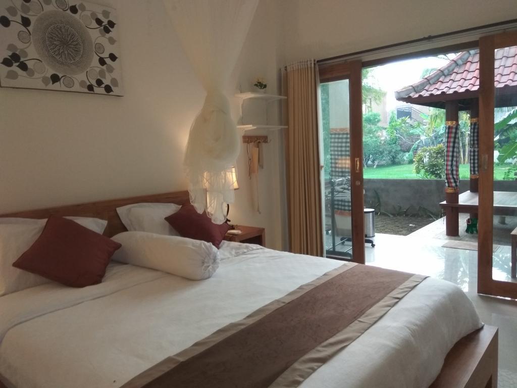 Master Homestay Amed Exteriör bild