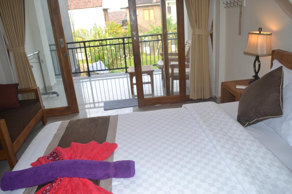 Master Homestay Amed Exteriör bild