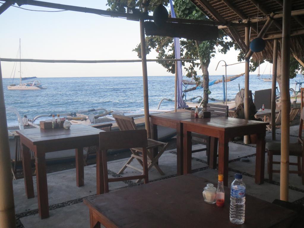 Master Homestay Amed Exteriör bild